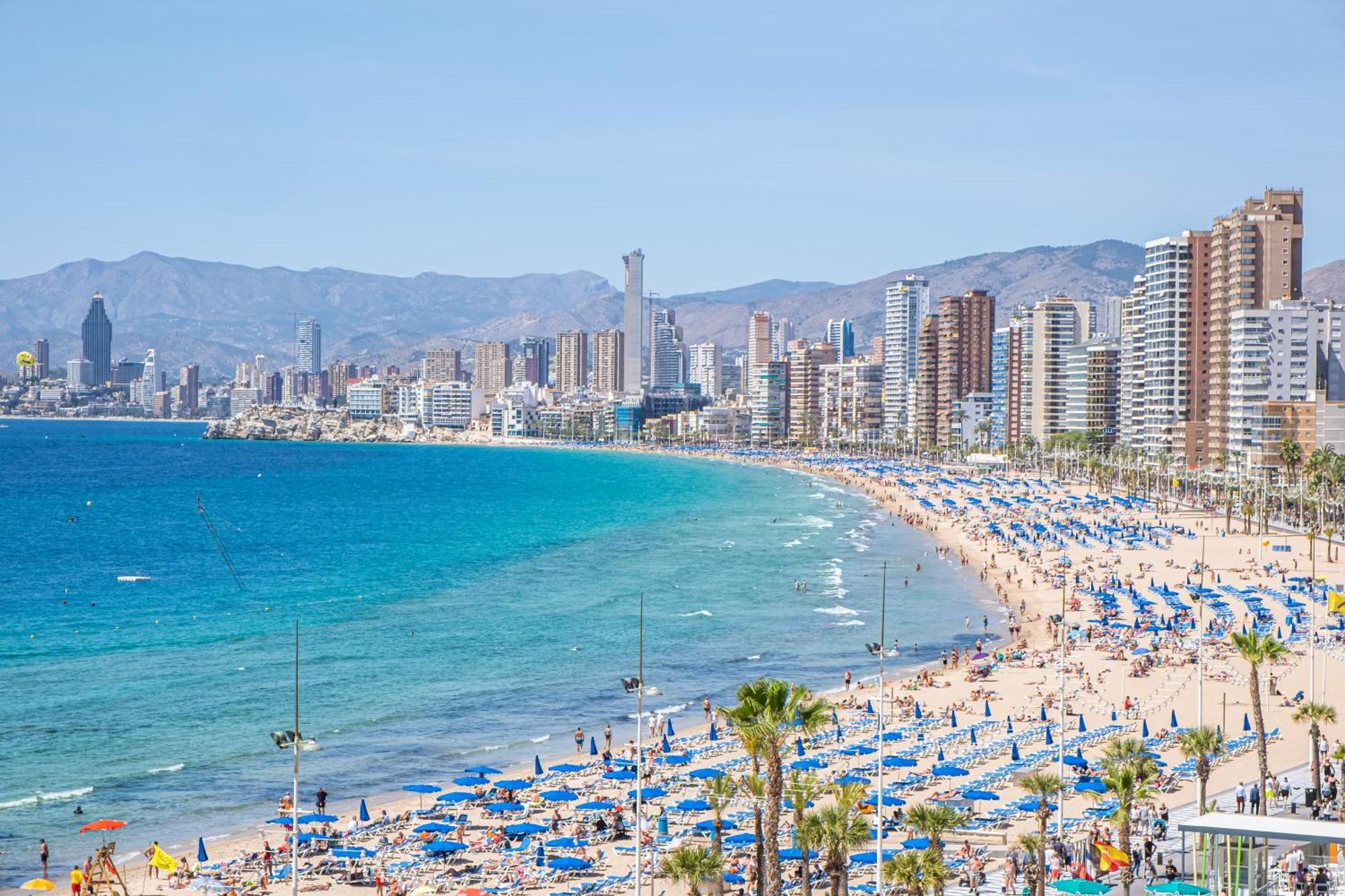 Gemelos 22-3-18B Benidorm Exterior foto